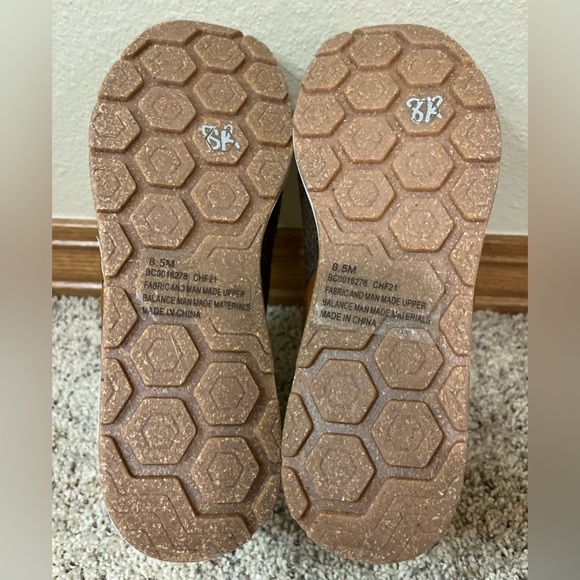 B.O.C. Kara Women’s Soft Wool Ankle pull on Chelsea boots, Sz 8.5 M - Picture 7 of 10